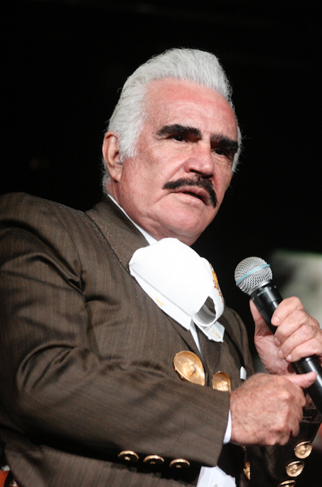 Meksika halk m&uuml;ziğinin kralı Vicente Fern&aacute;ndez hayatını kaybetti