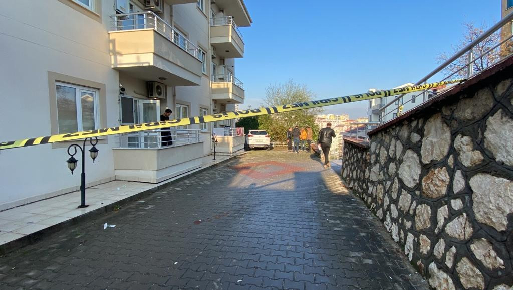 Yeşil&ccedil;am efsanesi Belgin Doruk'un oğlu Aydın Birsel evinde &ouml;l&uuml; bulundu