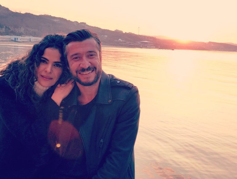 Gamze Topuz sevgilisi Metin T&uuml;mer'e aşkını haykırdı