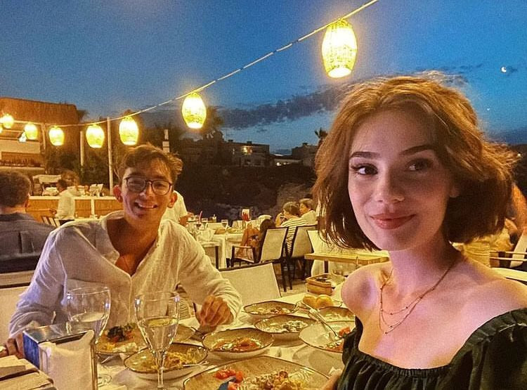 Mete Gazoz'un sevgilisi Melike Ayvaz güzelliğiyle kendine hayran bıraktı