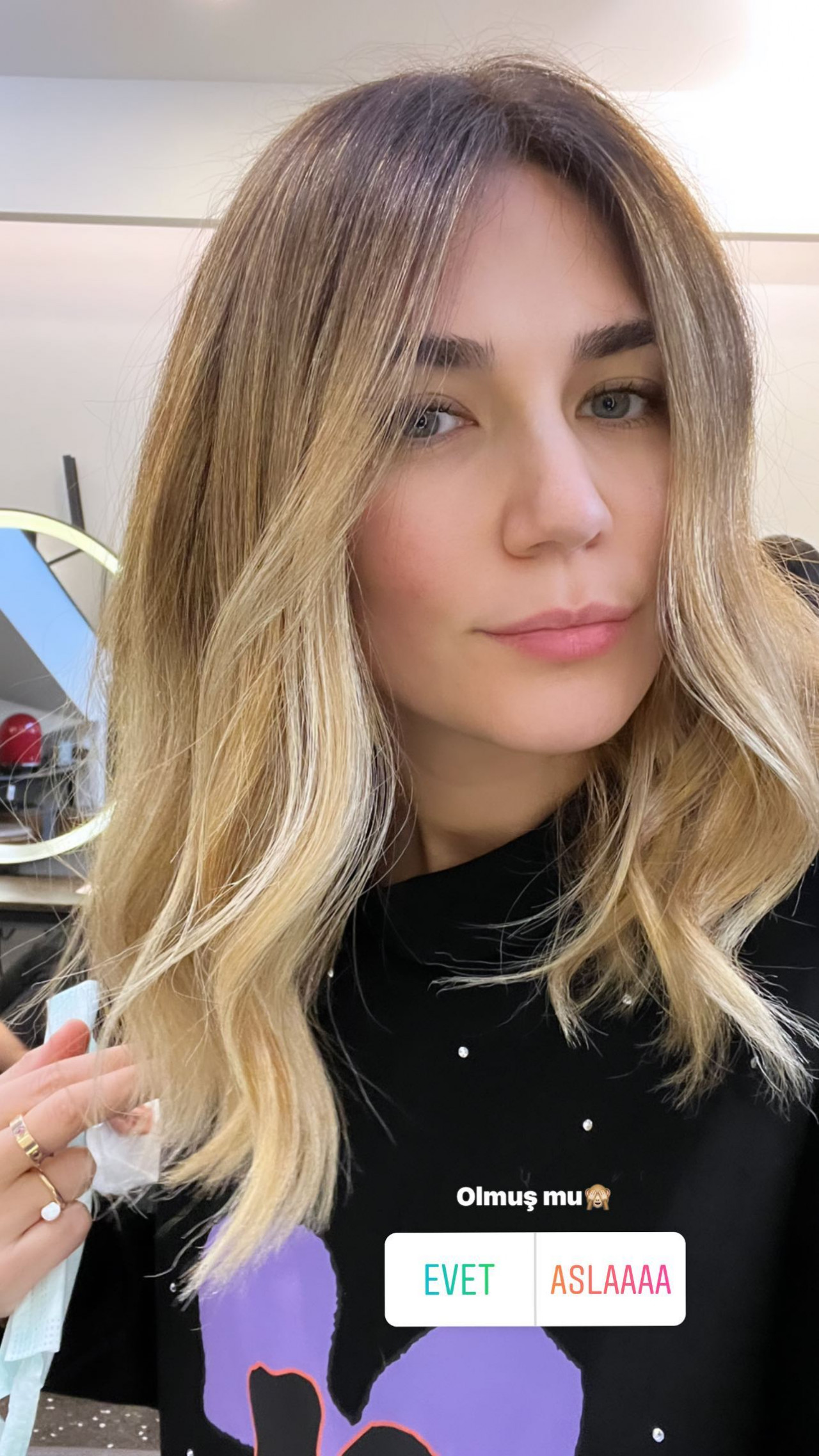 Alişan'ın eşi Buse Varol sarışın oldu... İşte son görüntüsü