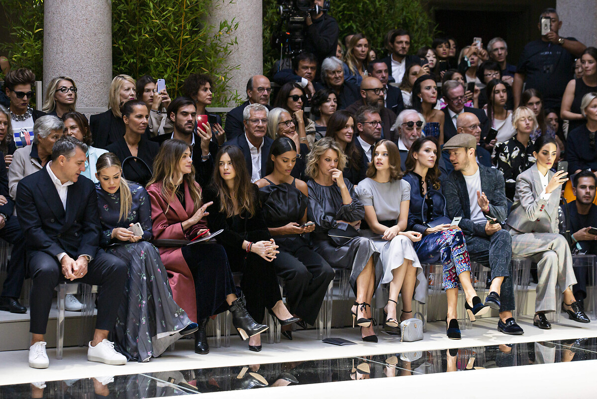 Giorgio Armani Milano ve Paris defilelerini iptal etti