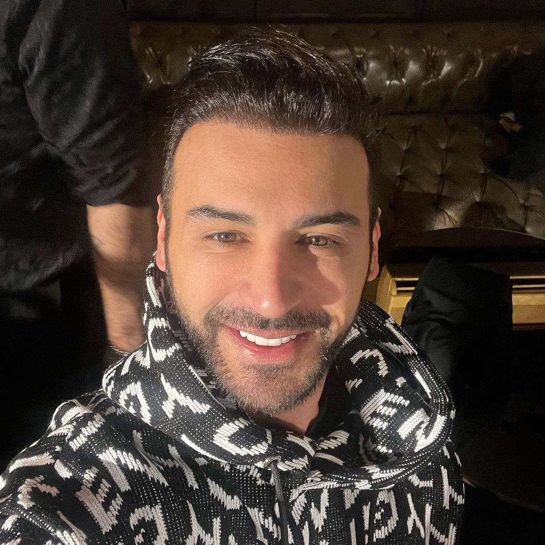 Şarkıcı Emre Kaya arabesk albüm için gecesini gündüzünü stüdyoda geçiriyor