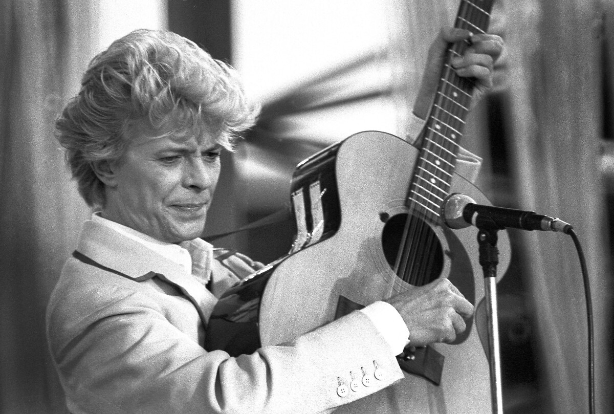 David Bowie, plak formatında 21. yüzyılda en çok albümü satılan sanatçı oldu