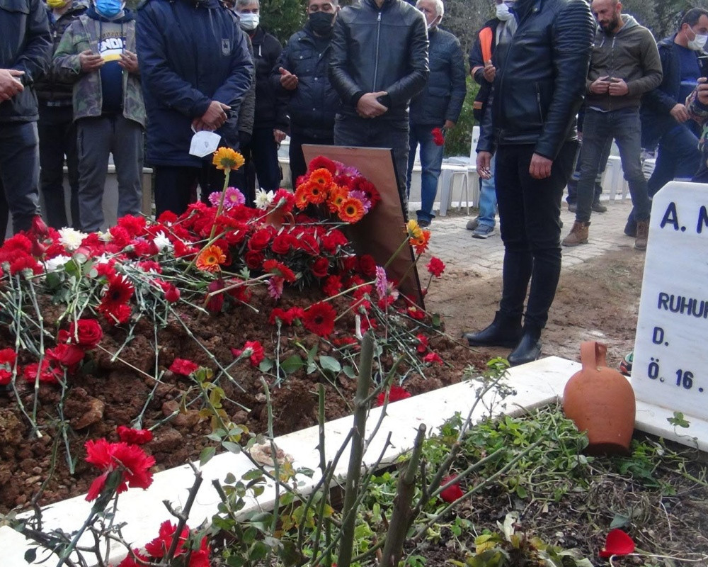 Fatma Girik gözyaşları içinde Bodrum'da toprağa verildi