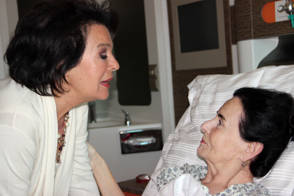 Usta oyuncu Fatma Girik'in bilinmeyen anısını Hülya Koçyiğit yıllar sonra anlattı