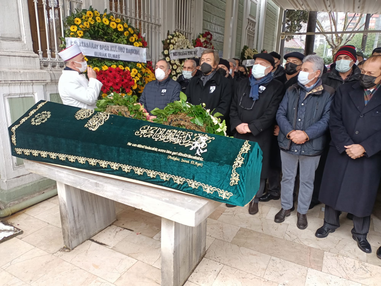 Erol Evgin ağabeyi Arif Hikmet Evgin'i sonsuzluğa uğurladı