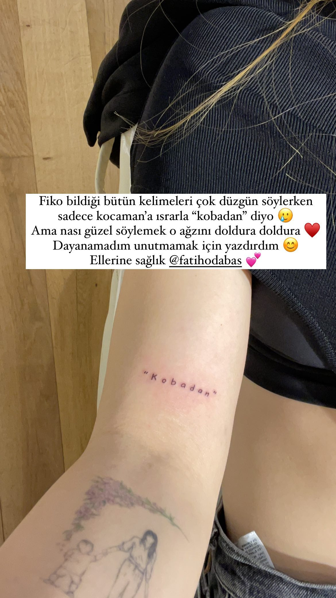 Hazal Kaya oğlunun yanlış söylediği kelimeyi koluna dövme yaptırdı