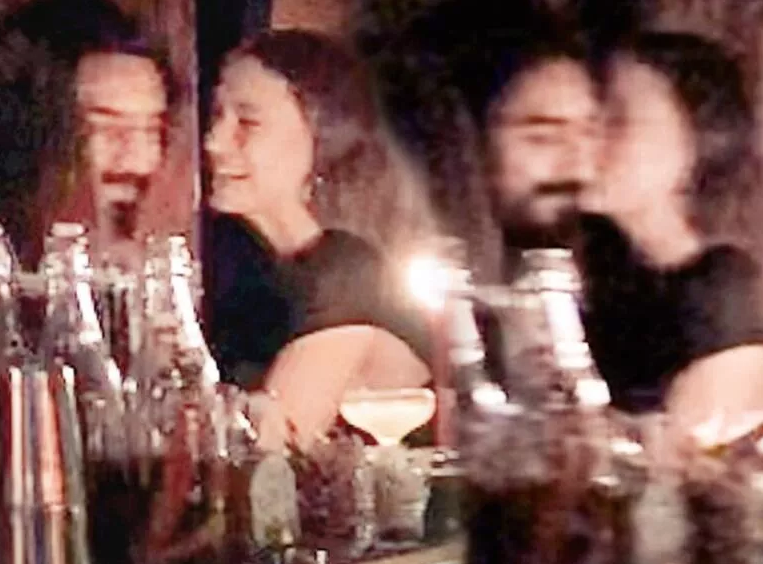 ????????Serenay Sarıkaya & Umut Evirgen aşkından ilk kare #SerenaySarıkaya #UmutEvirgen https://www.superhaber.com/serenay-sarikaya-umut-evirgen-aski-belgelendi-sevgilisini-opucuklere-bogdu-haber-380943