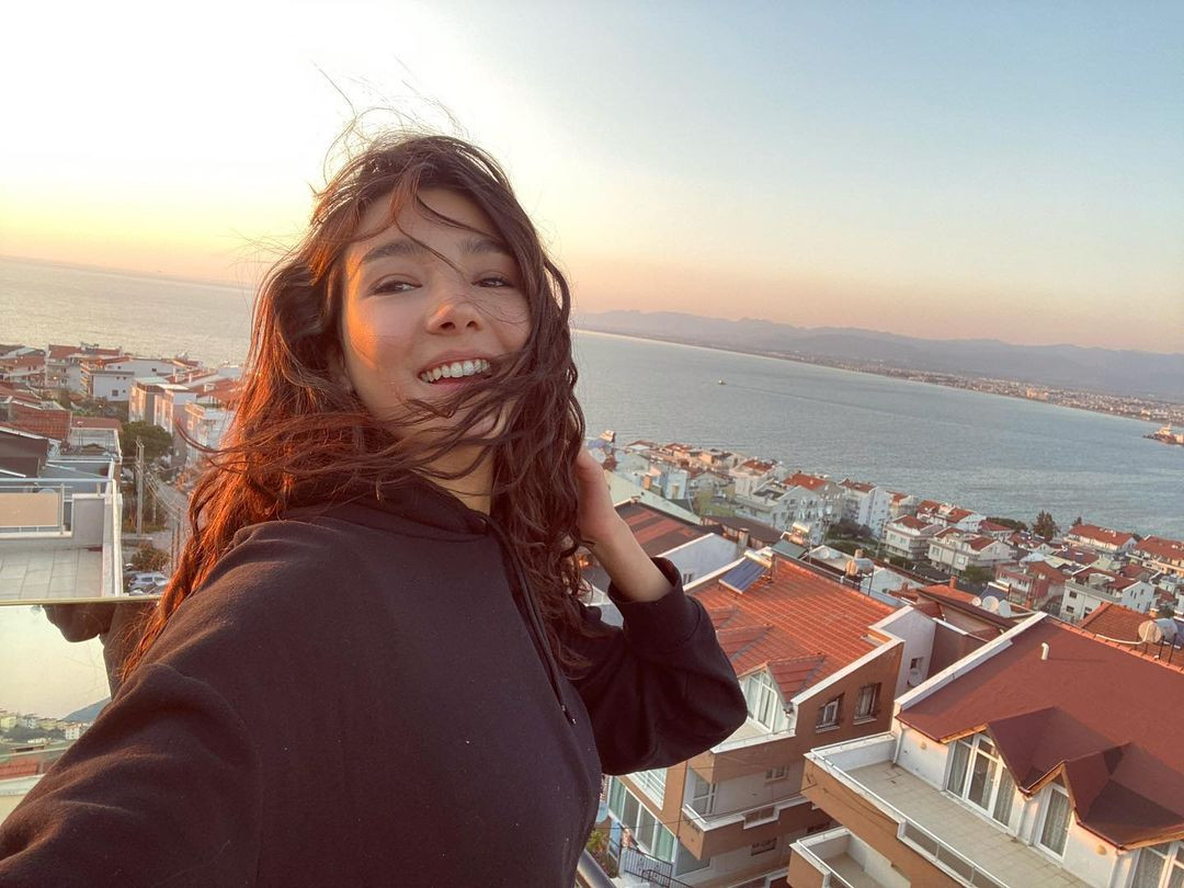 Aybüke Pusat ev sahibi yüzünden zor günler geçiriyor! Davalık oldular...