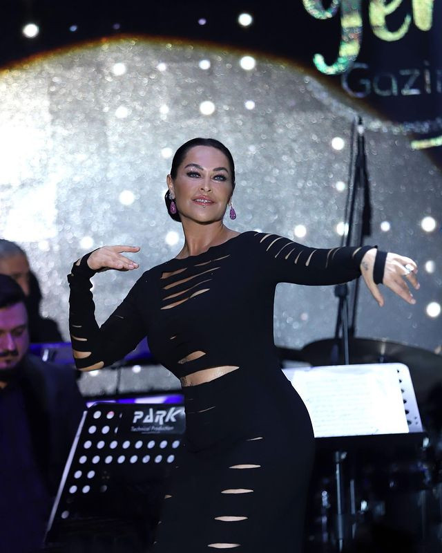 H&uuml;lya Avşar - Cemal G&uuml;zelci aşkı başlamadan bitti