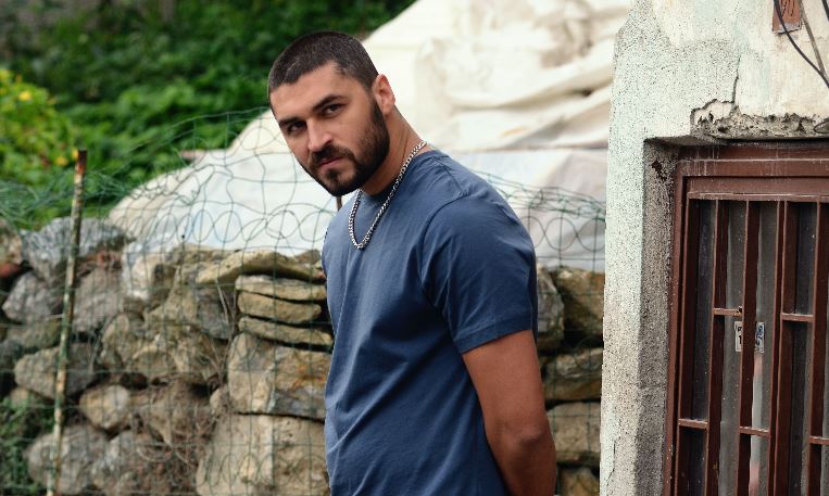 Yasak Elma dizisindeki ayrılık haberini Berk Oktay verdi! 2