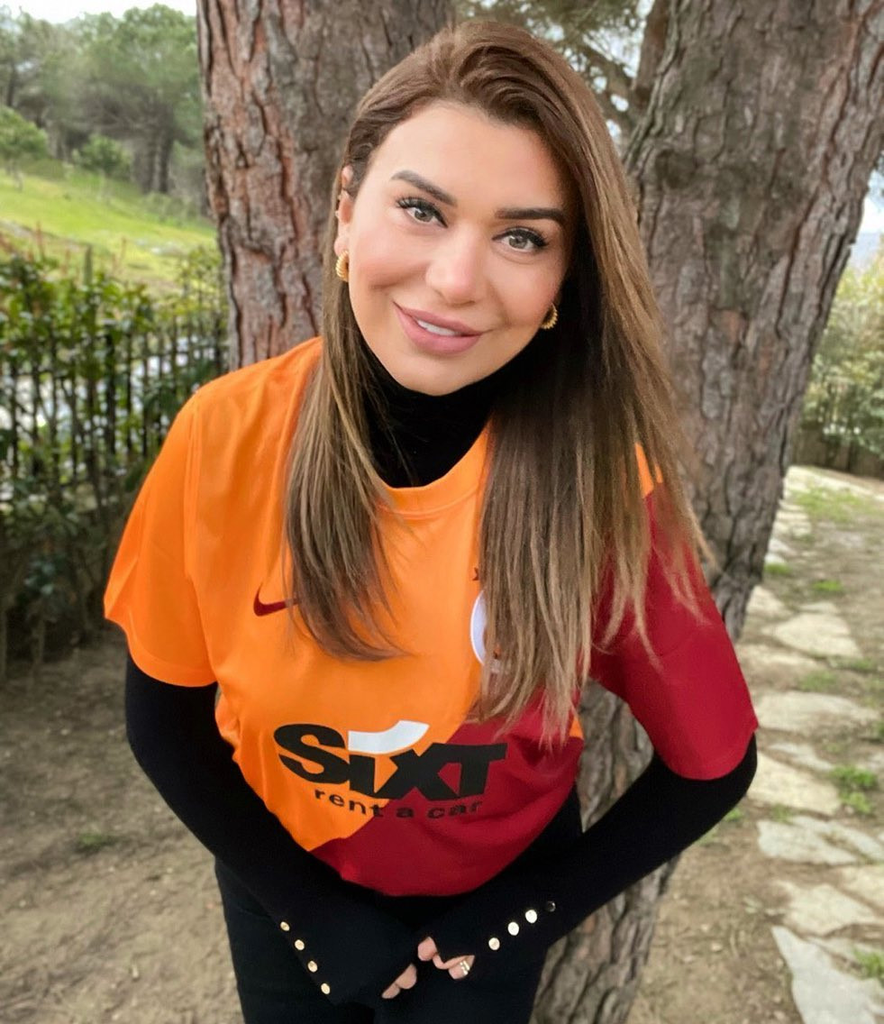 Ebru Şancı eşi Alpaslan Öztürk ile küfürlü mesajlaşmalarını yayınladı