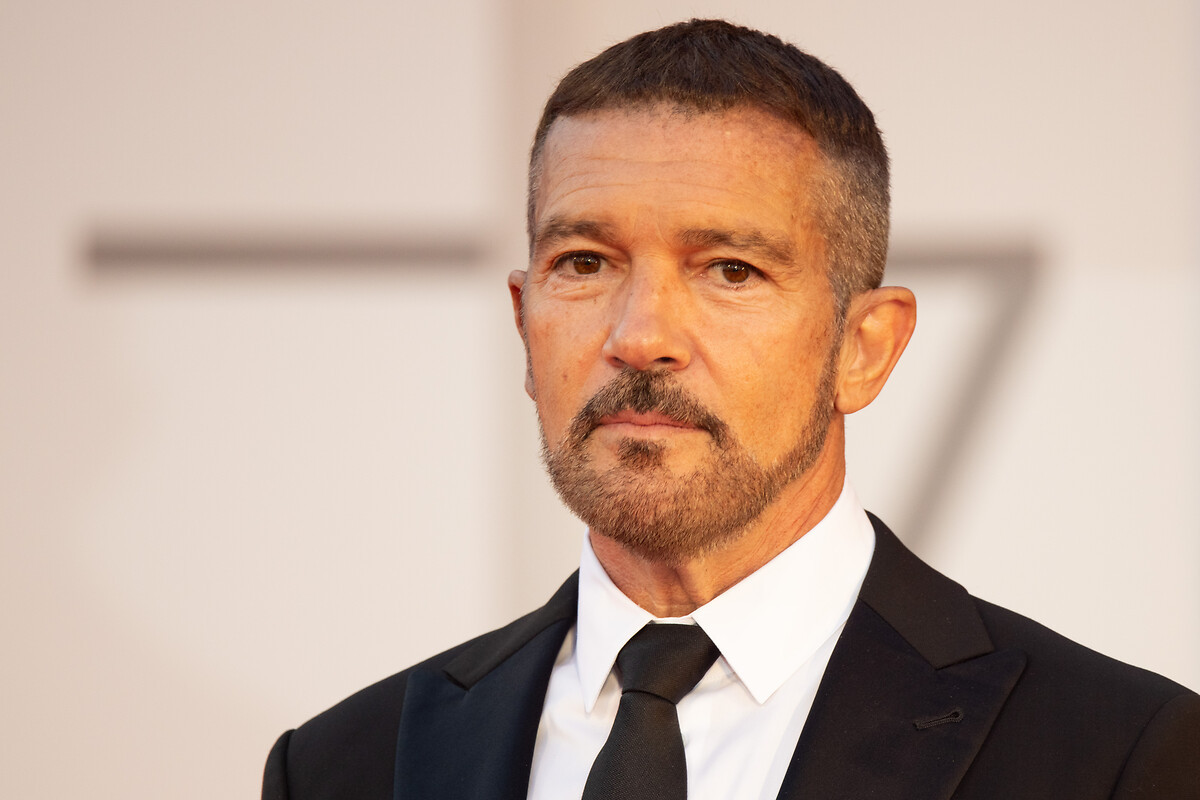 Antonio Banderas, Instagram'dan Kerem Bursin'le çekilen fotoğrafını paylaştı