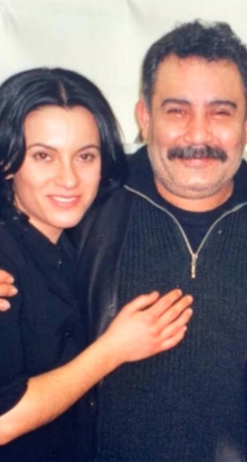 Fatma G&uuml;neşer, Ahmet Kaya'nın isteğini ger&ccedil;ekleştirdi! 'Magosa Limanı' şarkısını iki dilde seslendirdi