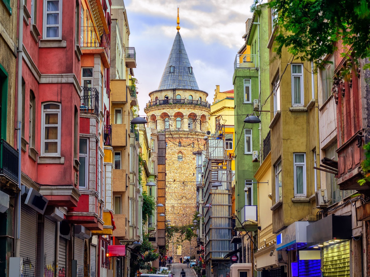 Istanbul-10-yil-sonra-kendi-turist-rekorunu-kirdi