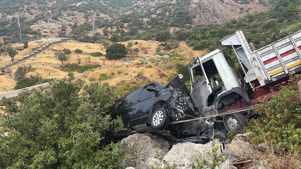 Bodrum'da trafik kazası geçiren İbrahim Tatlıses hastaneye kaldırıldı