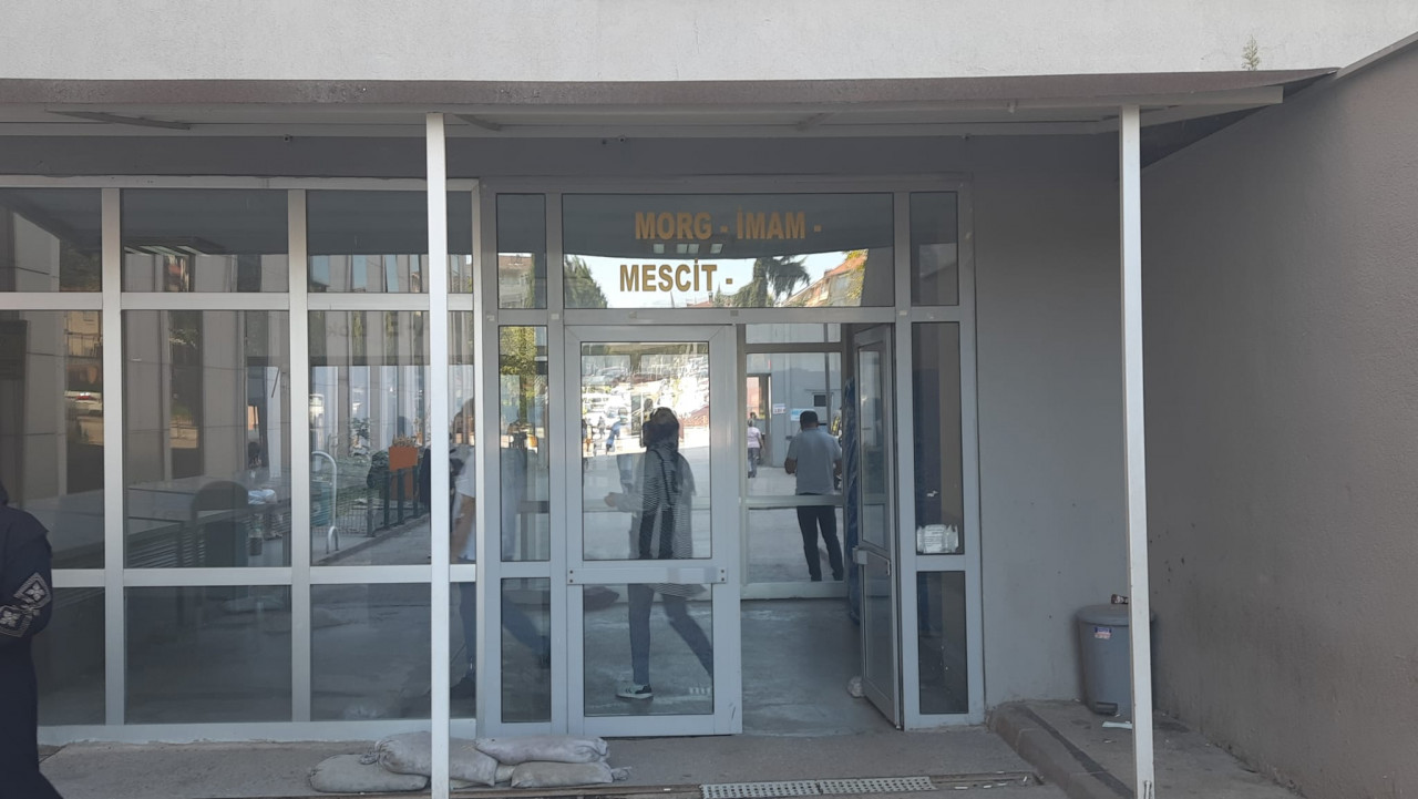 Oyuncu Ali Sürmeli'nin annesi canına kıydı! Kendisini ağaca asarak intihar etti