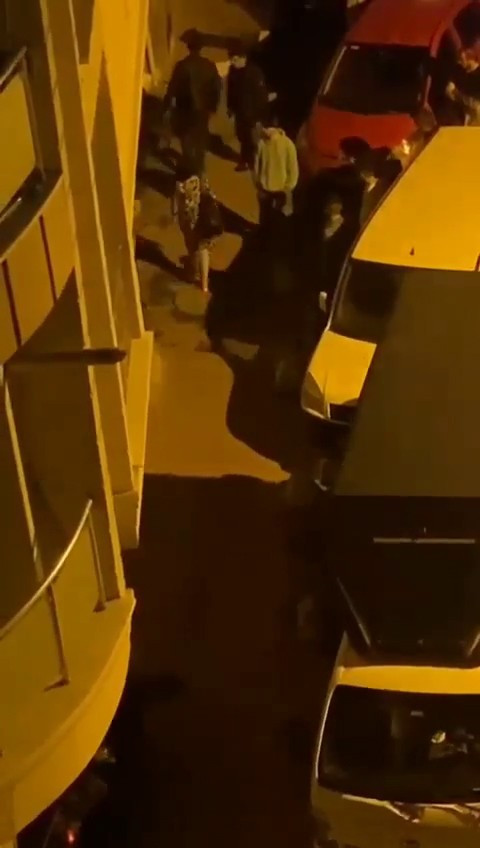 Mahalle sakinleri, Gökhan Güney'in olaylı gelini Ece Güney'i dövdü