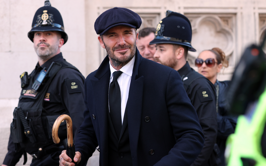 David Beckham, Krali&ccedil;e'nin naaşını g&ouml;rmek i&ccedil;in saatlerce kuyrukta bekledi