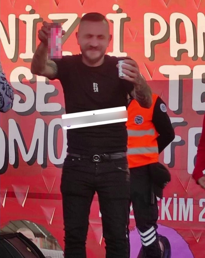 benekli ayhan