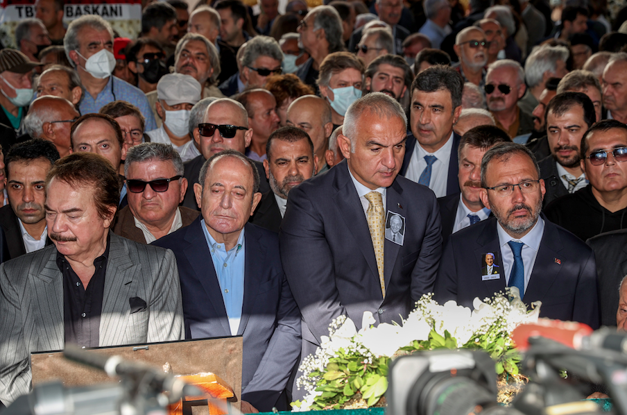 Halit Kıvanç'ın oğlu Ümit Kıvanç'tan Orhan Gencebay'a cenaze tepkisi