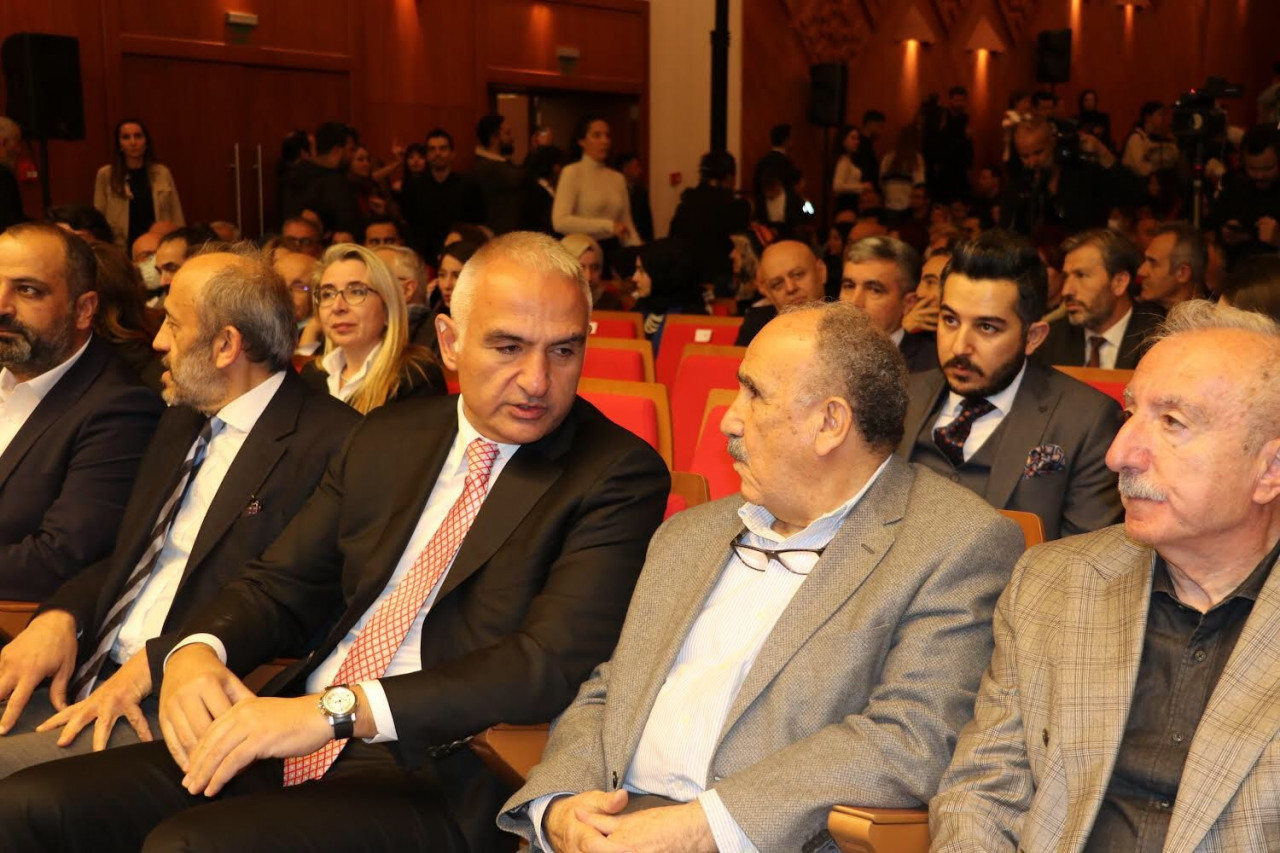 SEZAİ KARAKOÇ