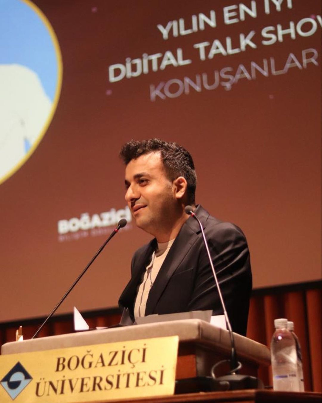 Saçını ve sakalını kesti! Hasan Can Kaya rolü için imaj değiştirdi