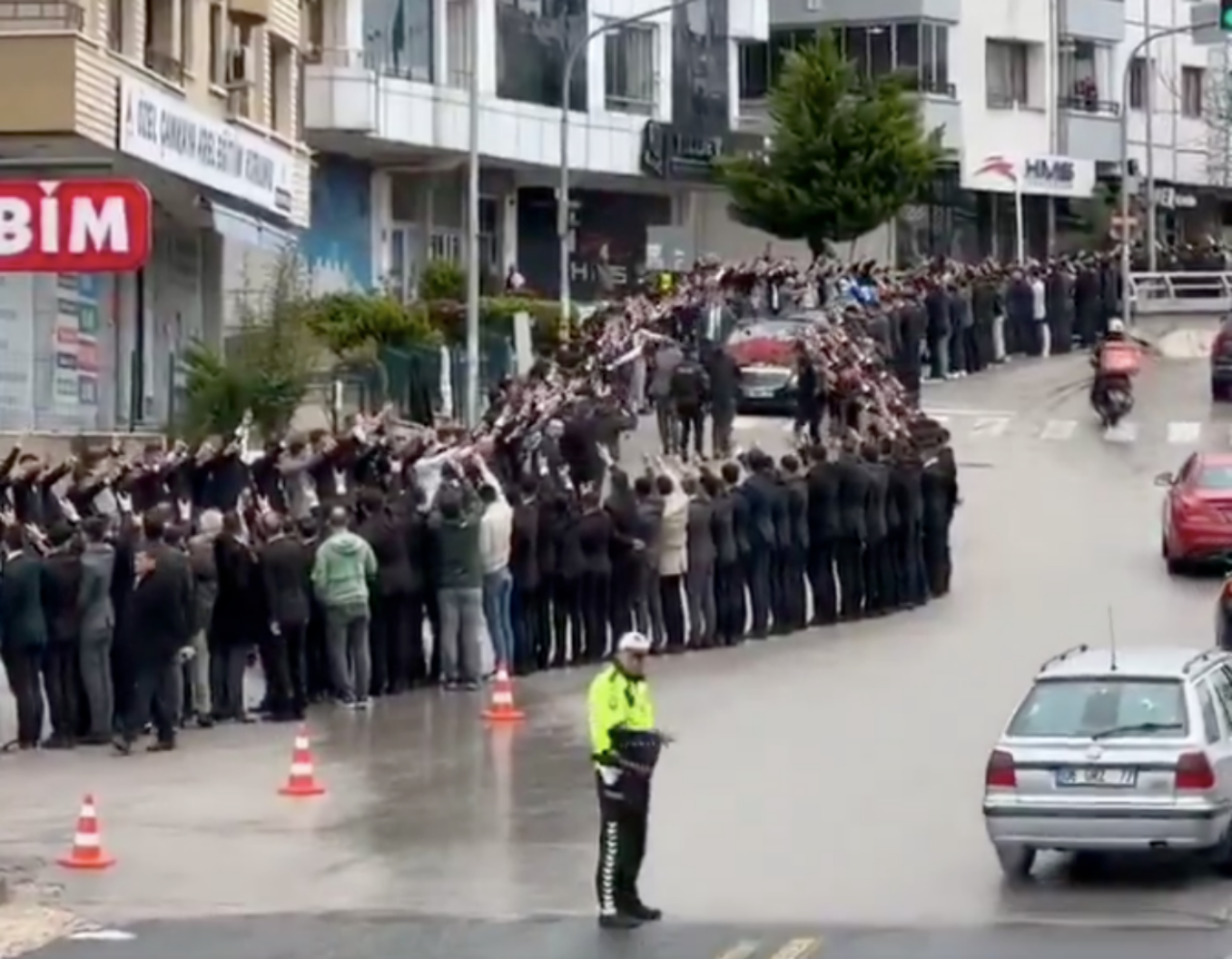 Bah&ccedil;eli karşılama